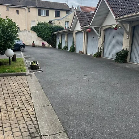 Champion Apartment *