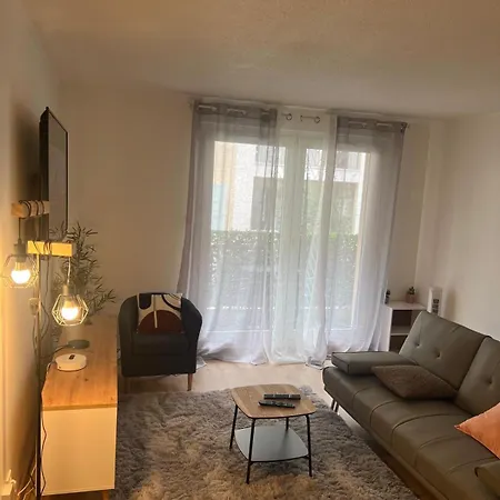 Champion Apartment