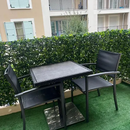 Apartment Champion *